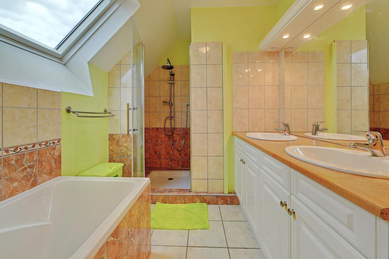 Gite Baie Du Mont Saint Michel Villa Екстериор снимка